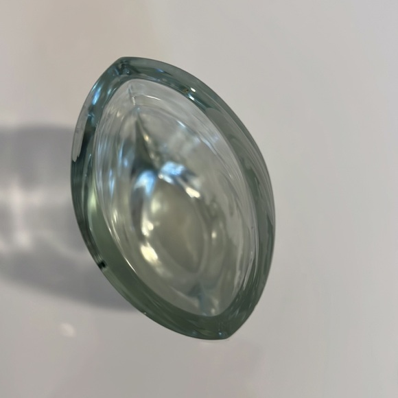 Dolphin Kyoto Crystal Vase - Picture 3 of 12